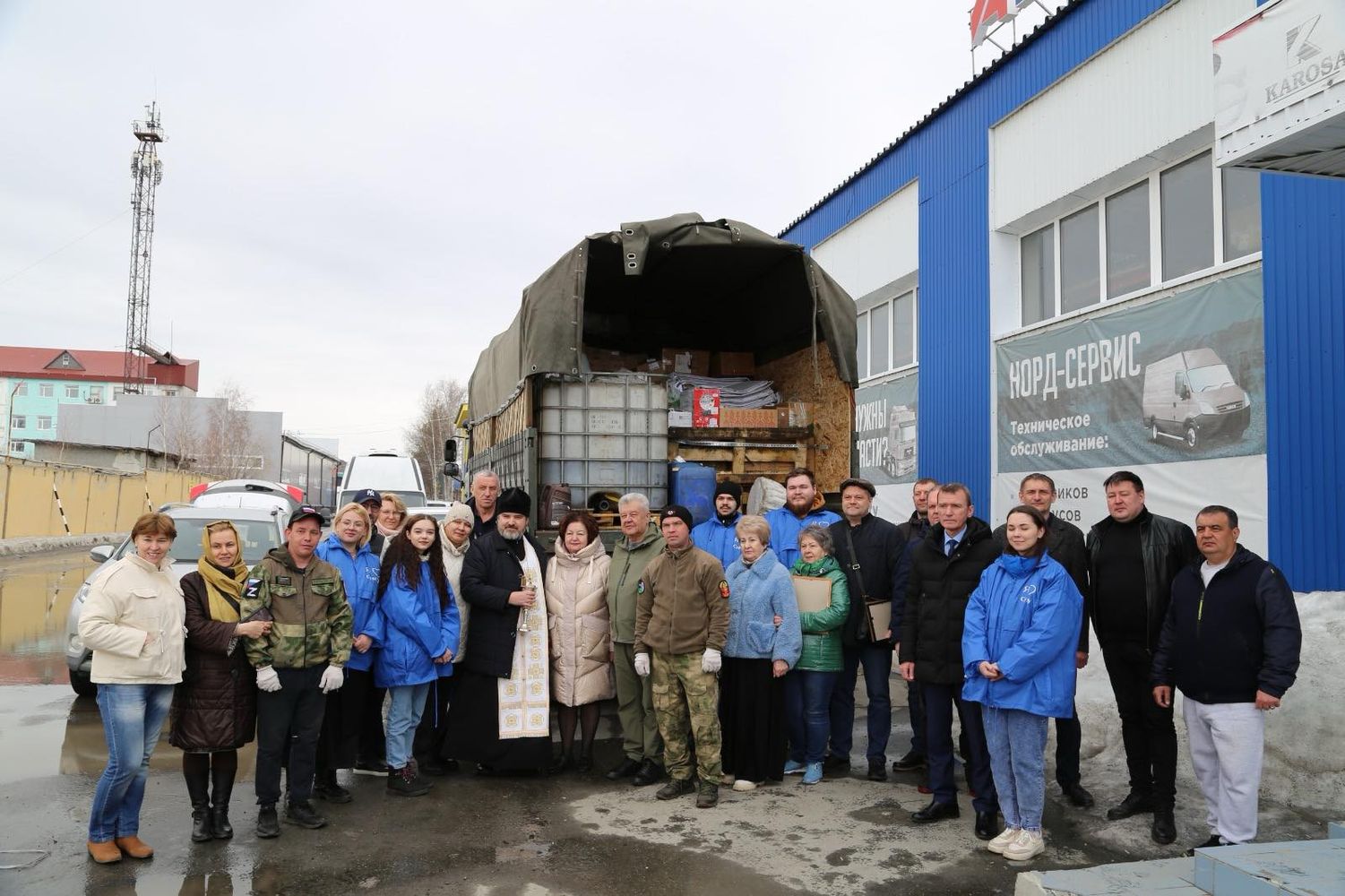 Отправка стройматериалов для солдат